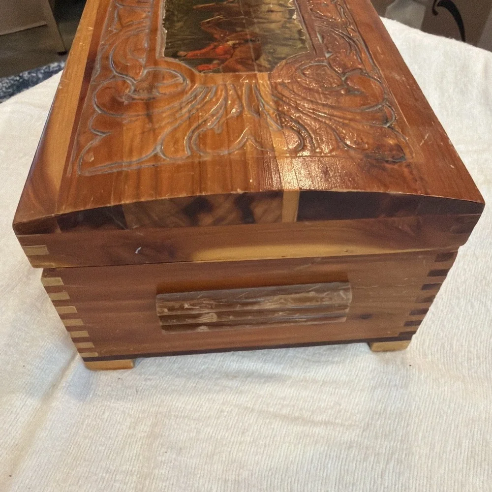 Vtg Carved Decoupage Horse Pic Cedar Dove Tailed Mirrored‎ Keepsake Jewelry Box